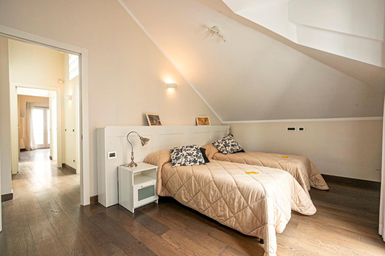 Real Italian Estate - Penthouse Appartamento