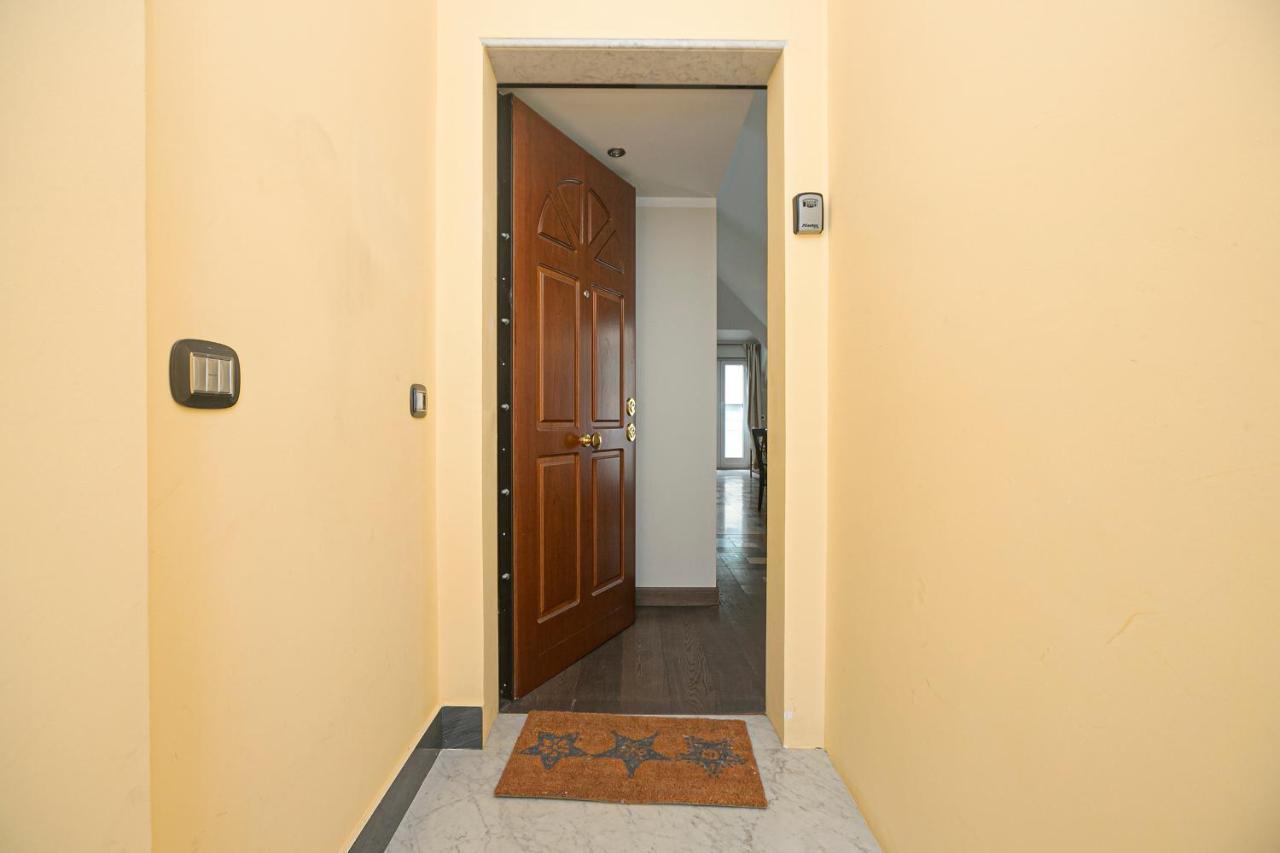 Real Italian Estate - Penthouse Appartamento Genova